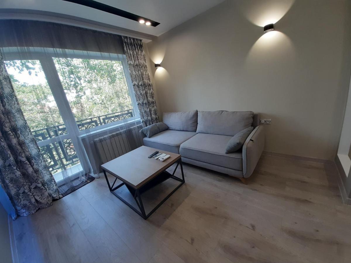Secheni Apartment Ujgorod Dış mekan fotoğraf
